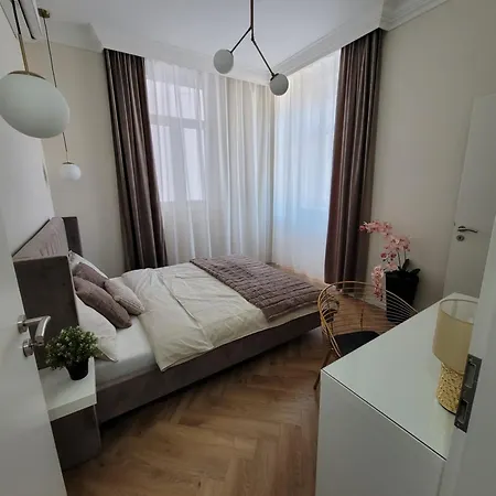 Daire Secret Hideout Bp